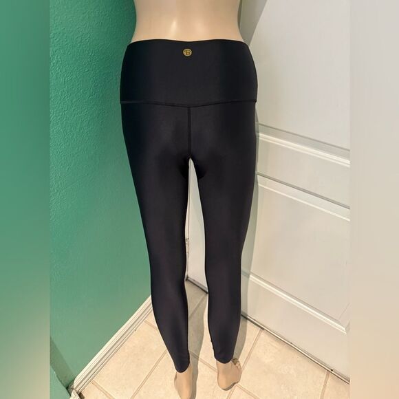 Chic Black Leggings with White Stripe - Picture 3 of 7